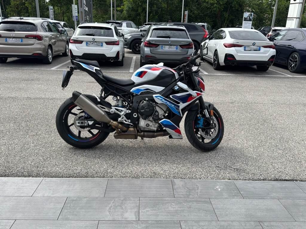 M 1000 R