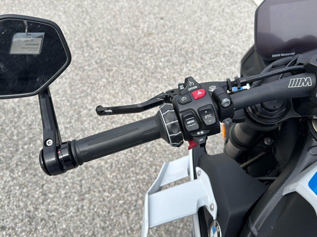M 1000 R