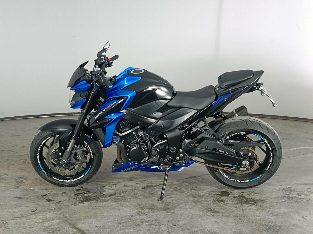 GSX-S 750