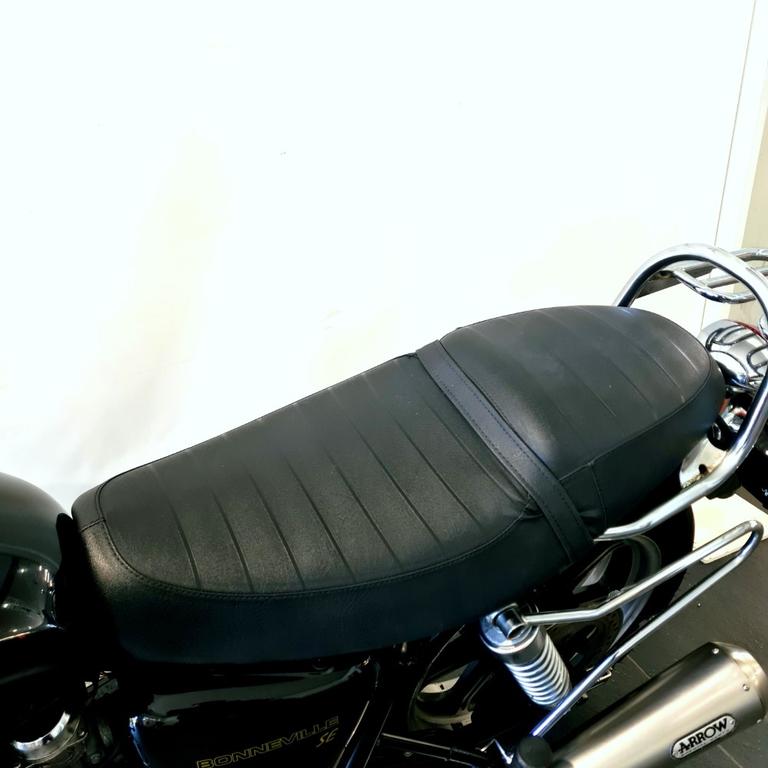BONNEVILLE 865