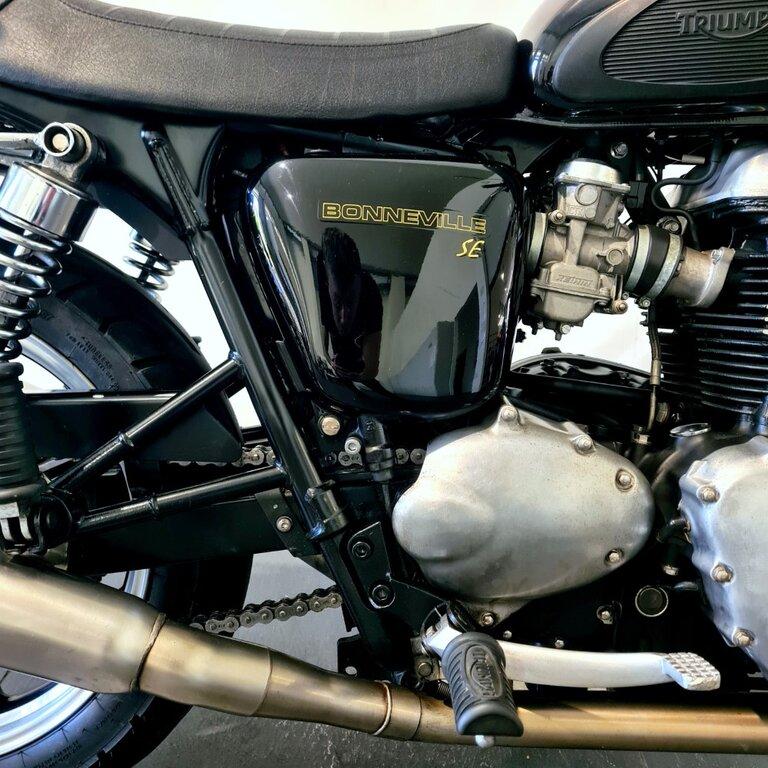 BONNEVILLE 865