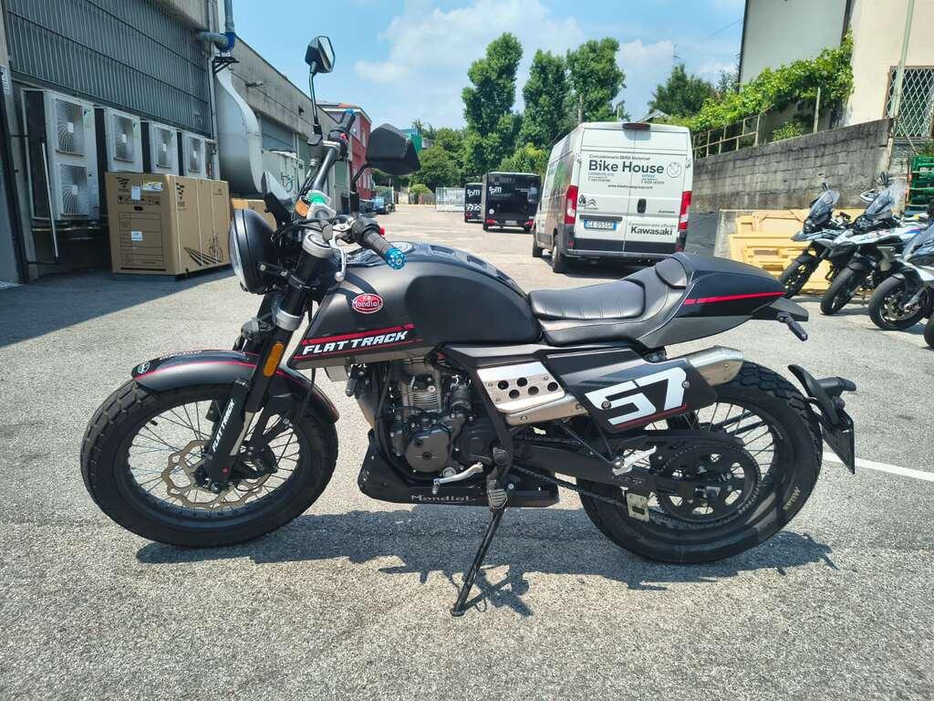 FLAT 125