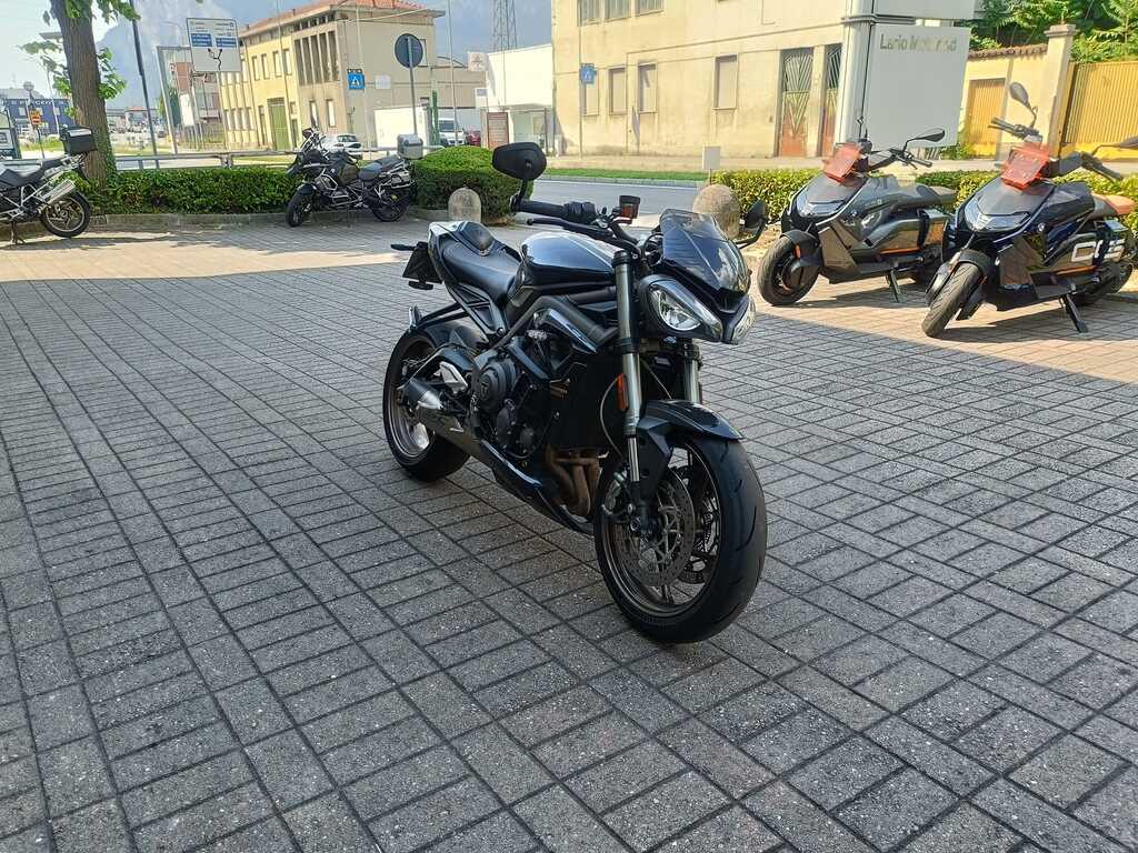 STREET TRIPLE 765