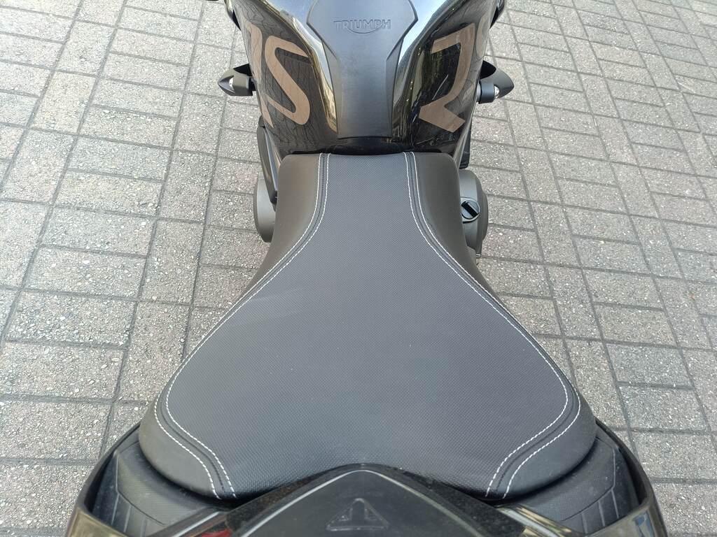 STREET TRIPLE 765