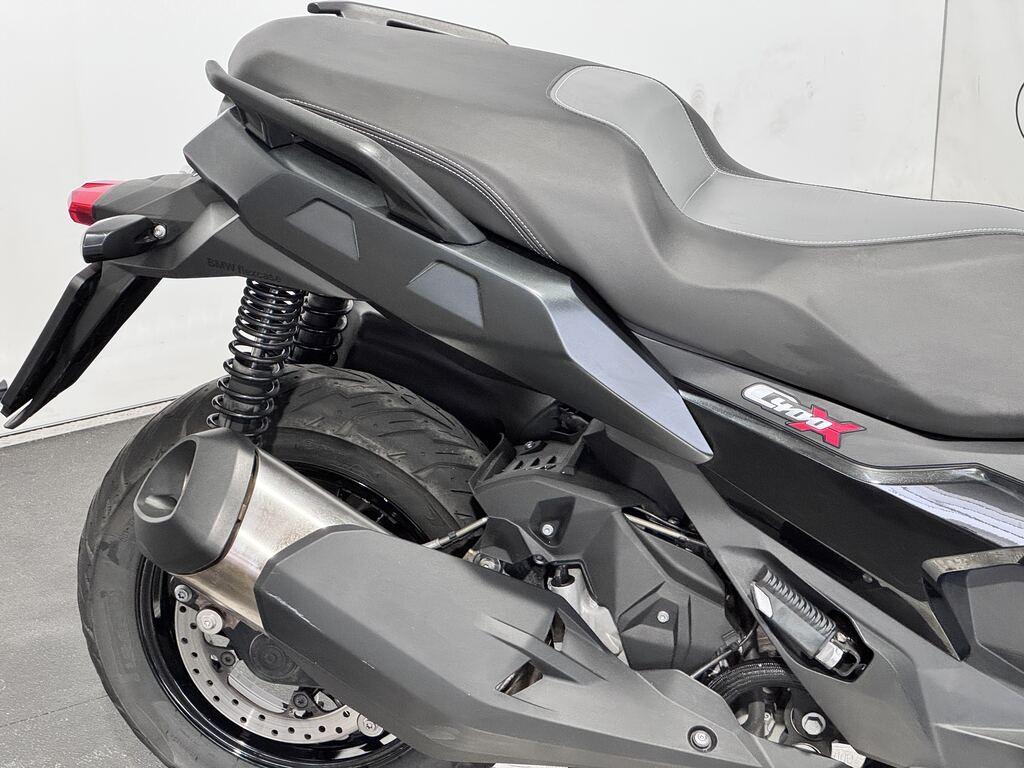C 400 X