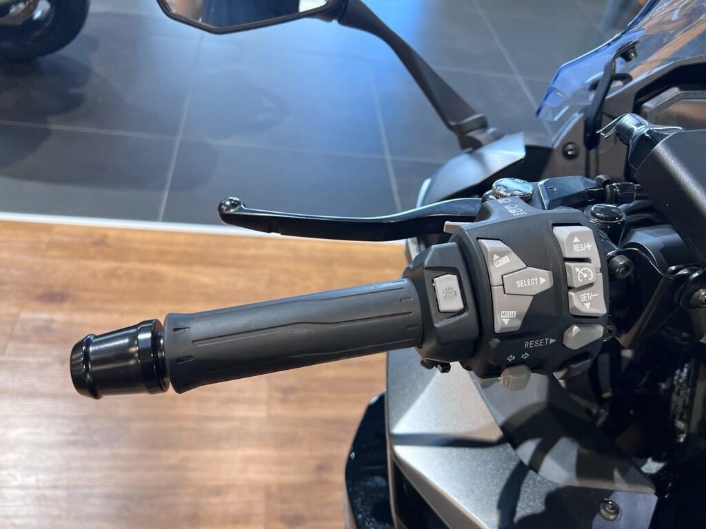 NINJA 1100 SX
