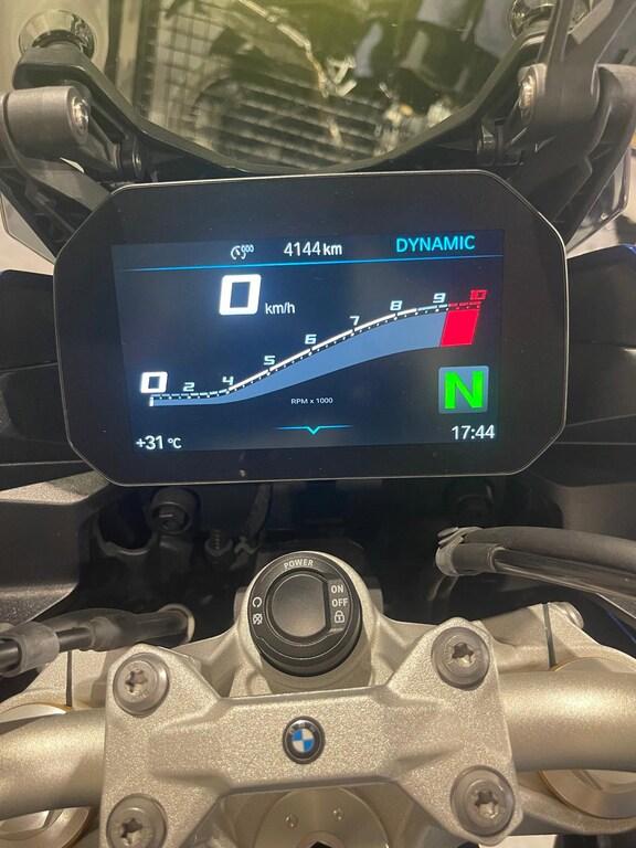 F 900 XR