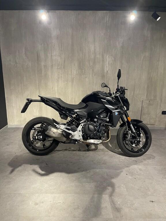 F 900 R