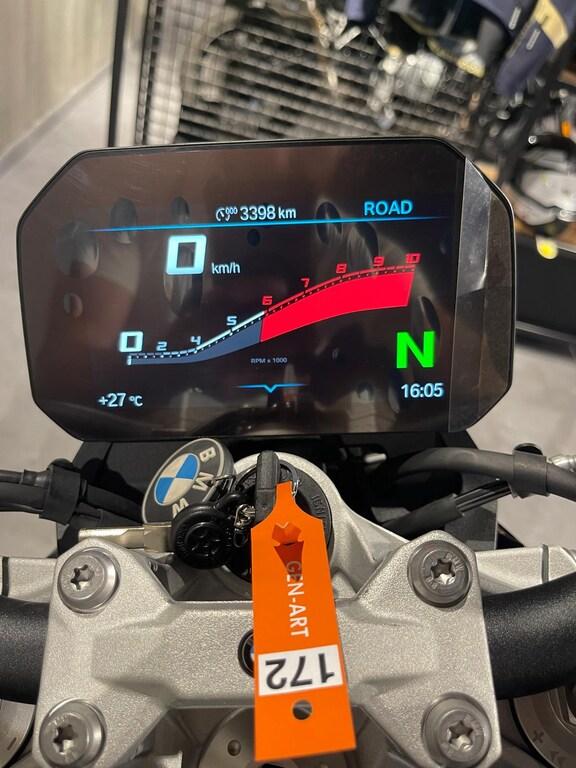 F 900 R