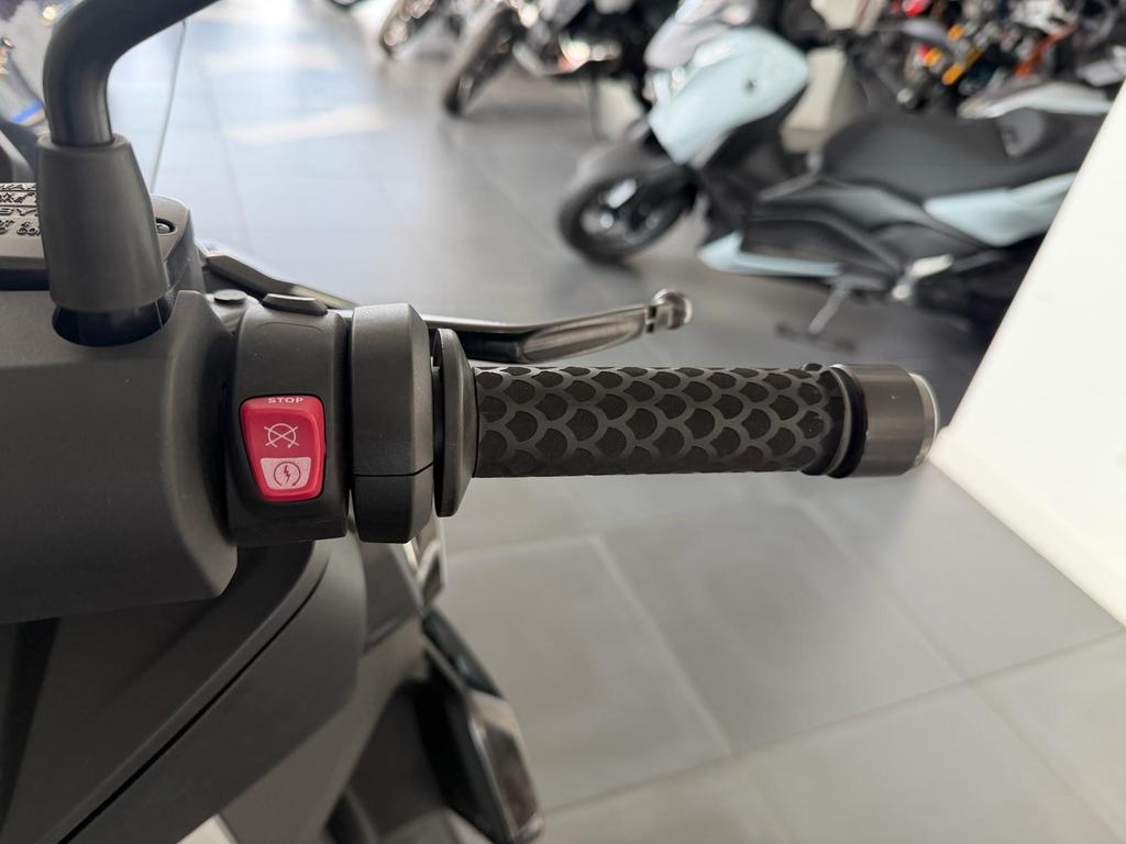 C 400 X