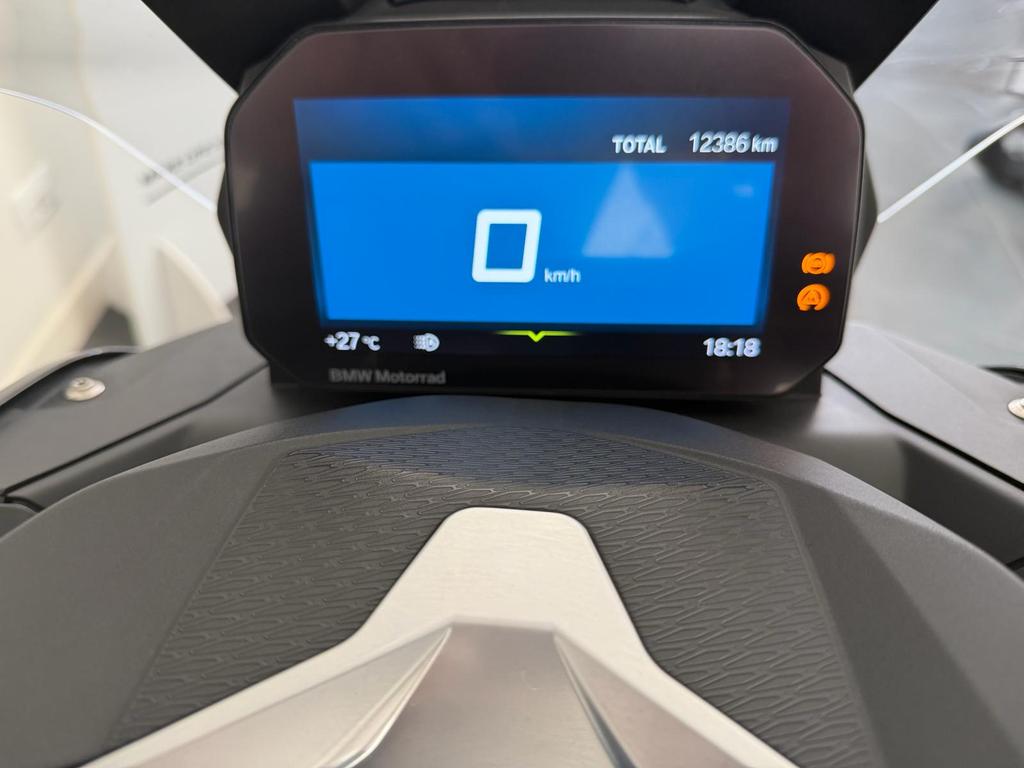 C 400 X