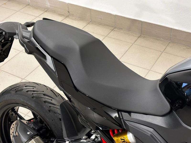 F 900 XR