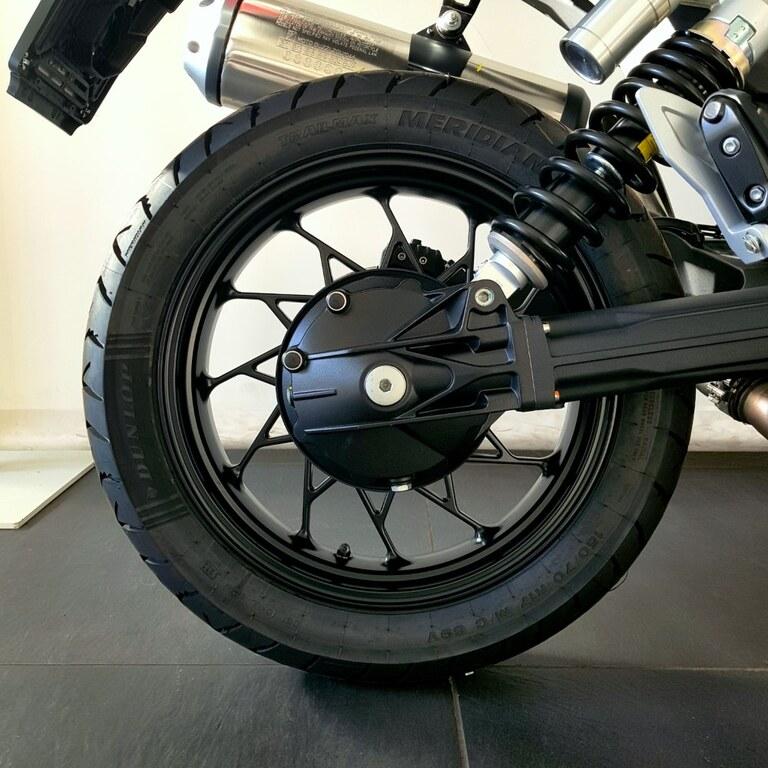 V85