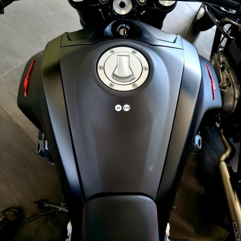 V85