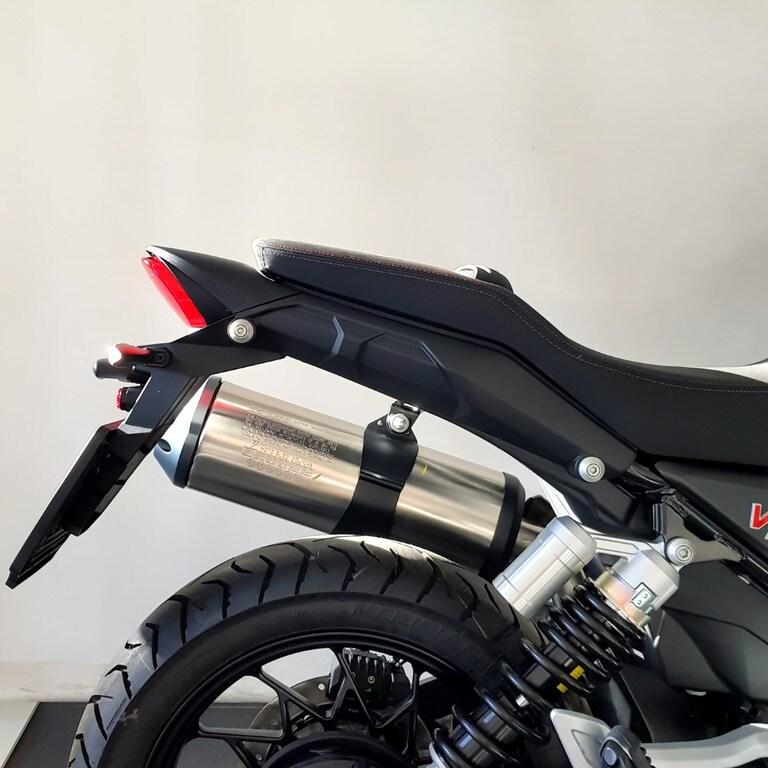 V85