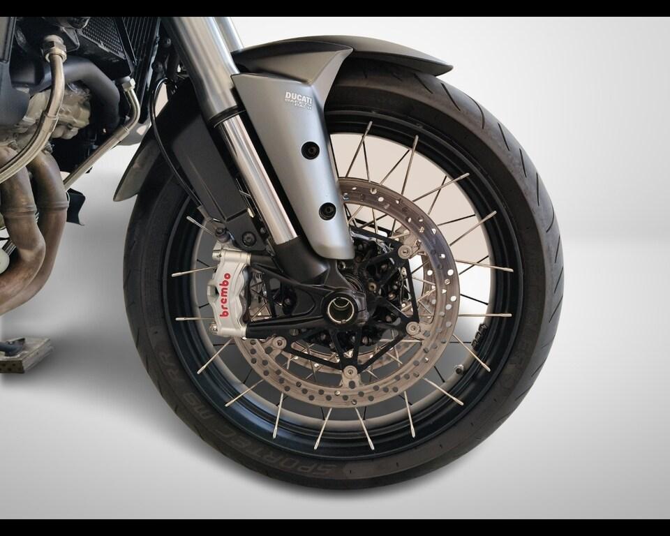 MULTISTRADA V4