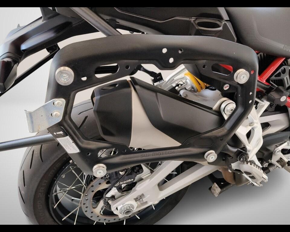 MULTISTRADA V4