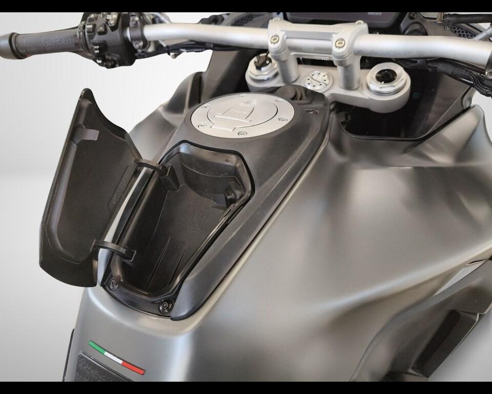MULTISTRADA V4