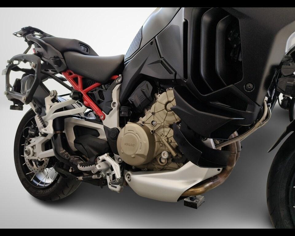 MULTISTRADA V4