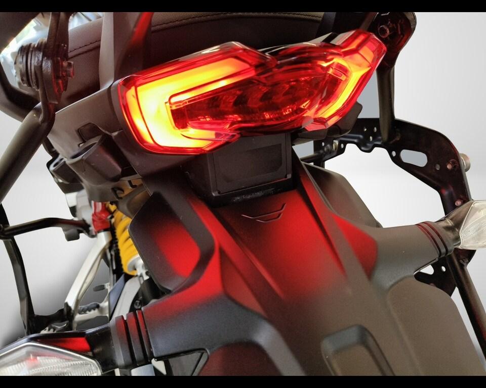 MULTISTRADA V4