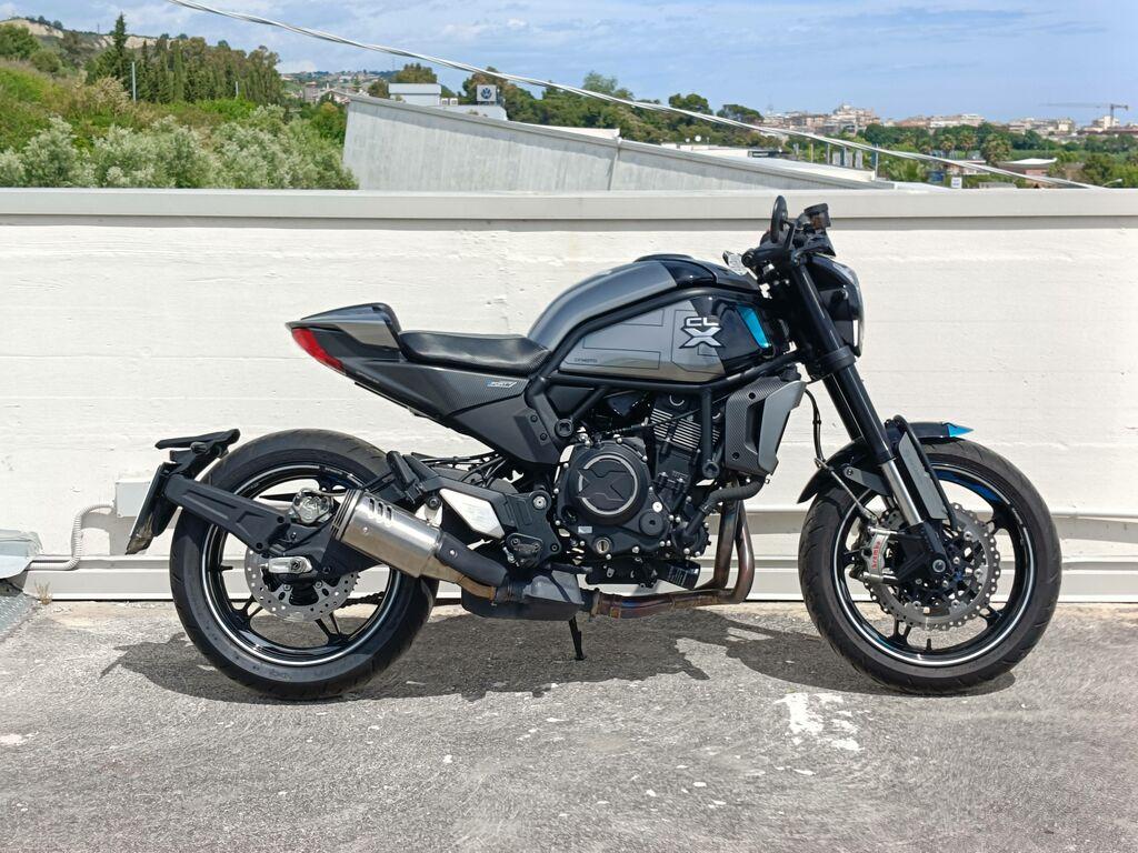 700 CL-X