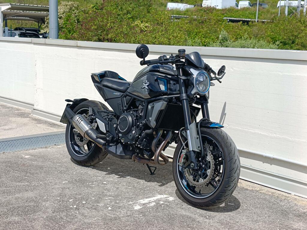 700 CL-X