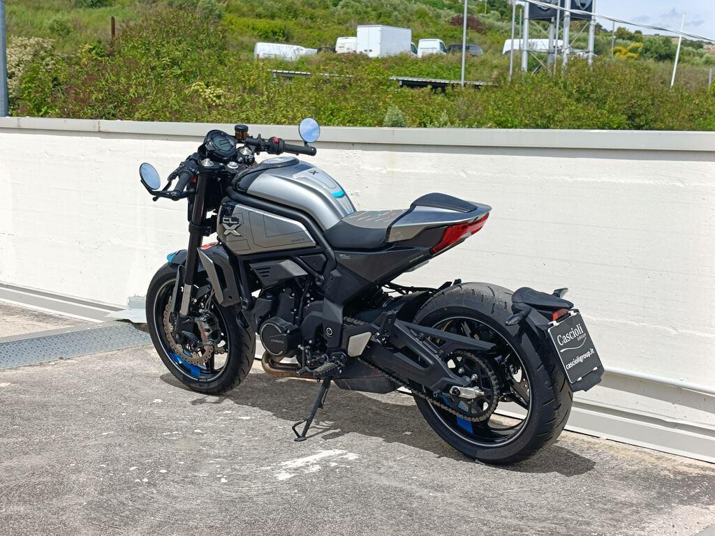 700 CL-X