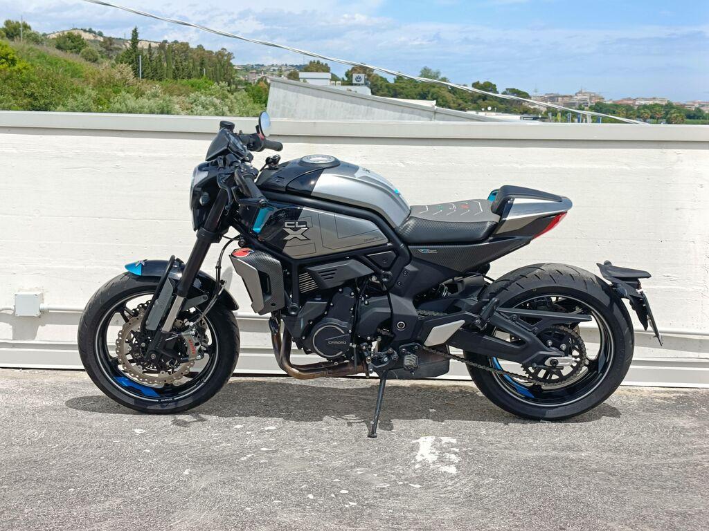 700 CL-X
