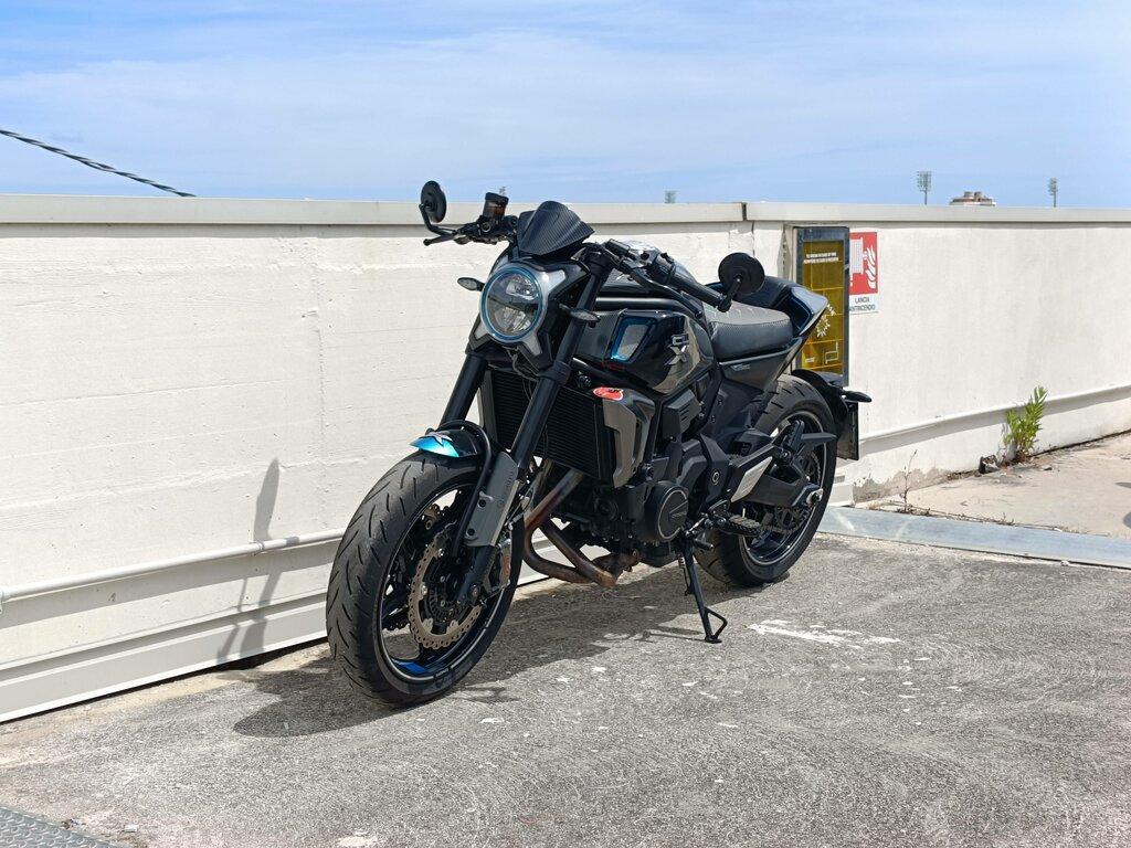 700 CL-X