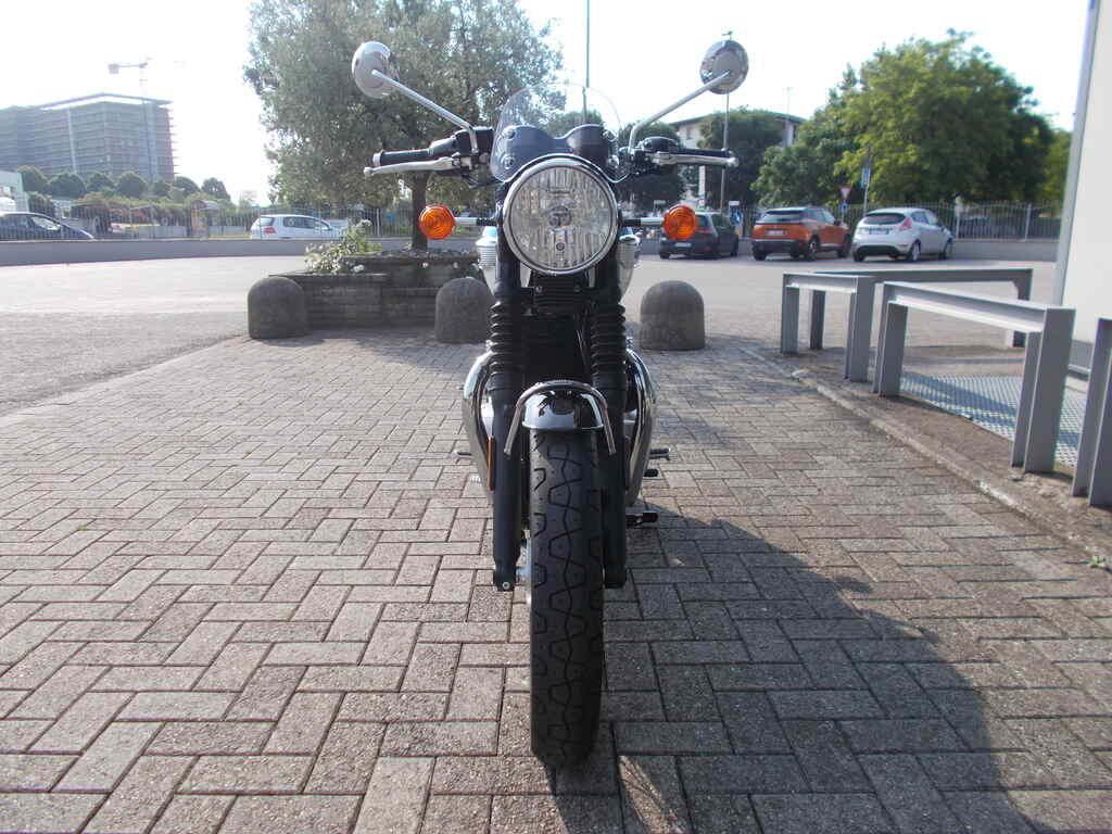 BONNEVILLE 900 T100