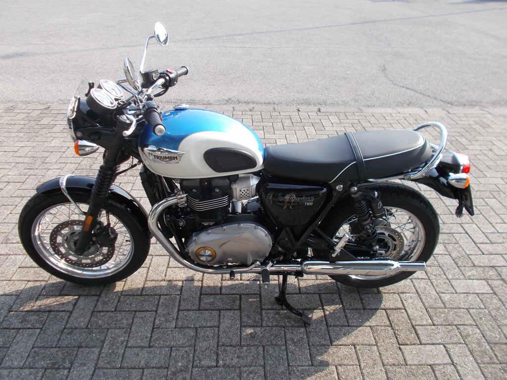 BONNEVILLE 900 T100