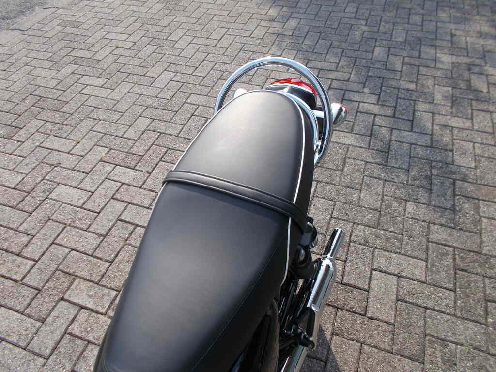 BONNEVILLE 900 T100