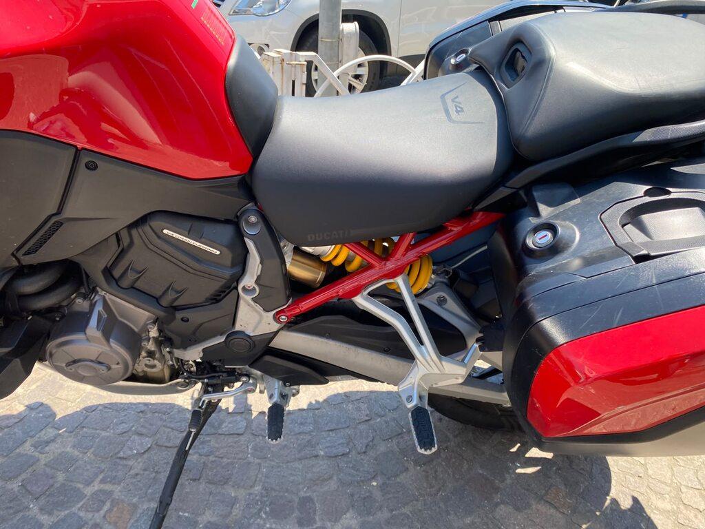 MULTISTRADA V4