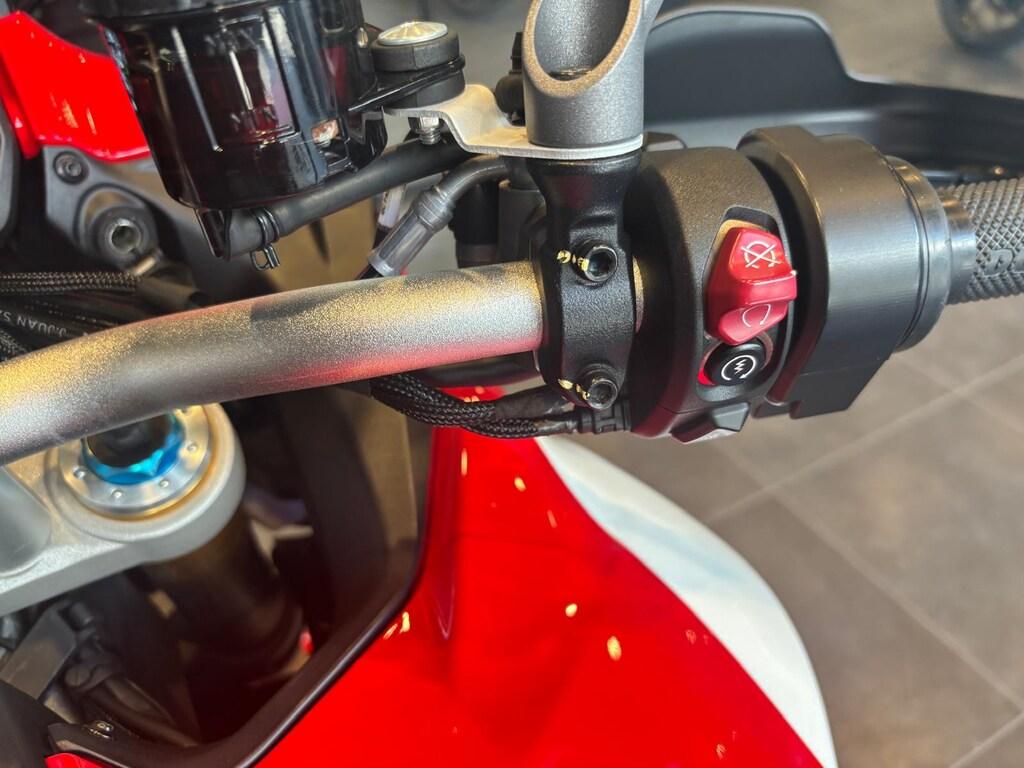 MULTISTRADA V4