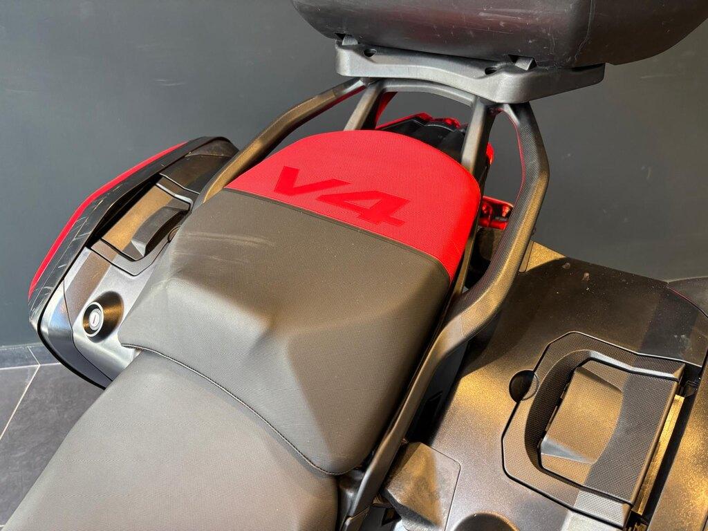 MULTISTRADA V4