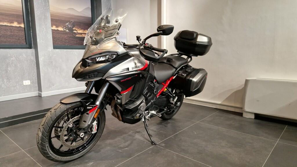 MULTISTRADA V4