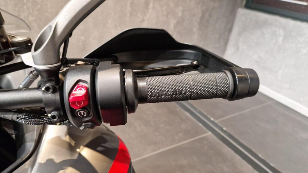 MULTISTRADA V4