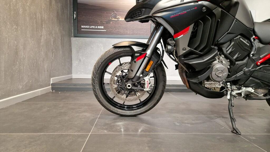 MULTISTRADA V4