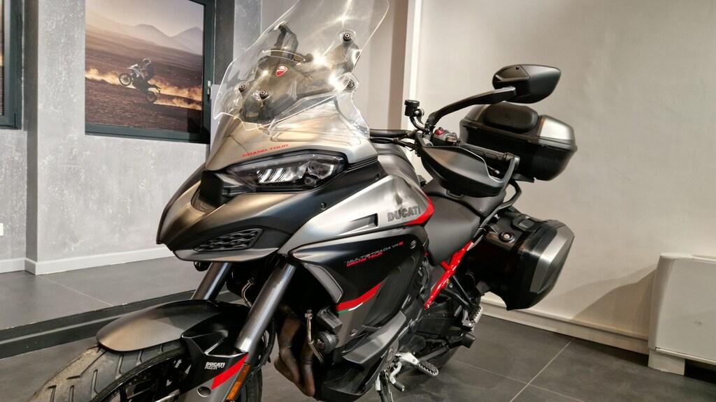MULTISTRADA V4