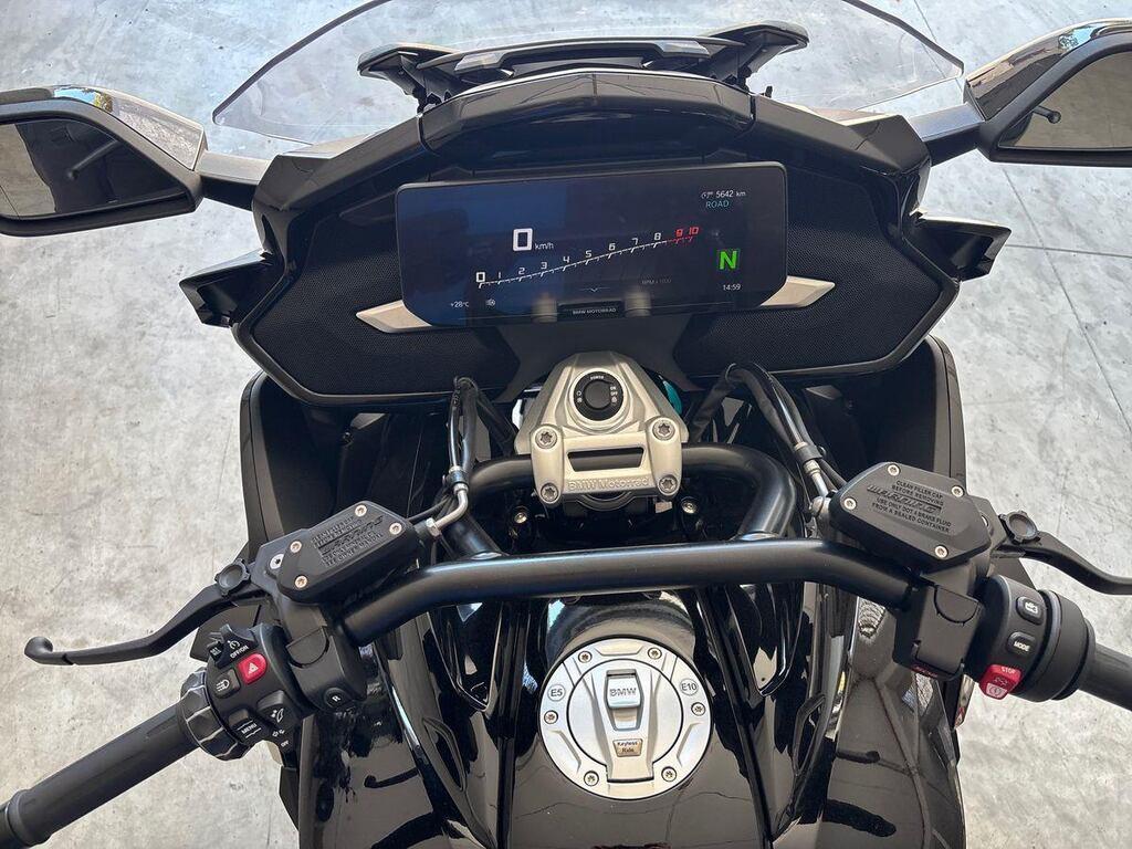 K 1600 B