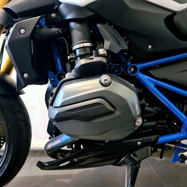 R 1200 R