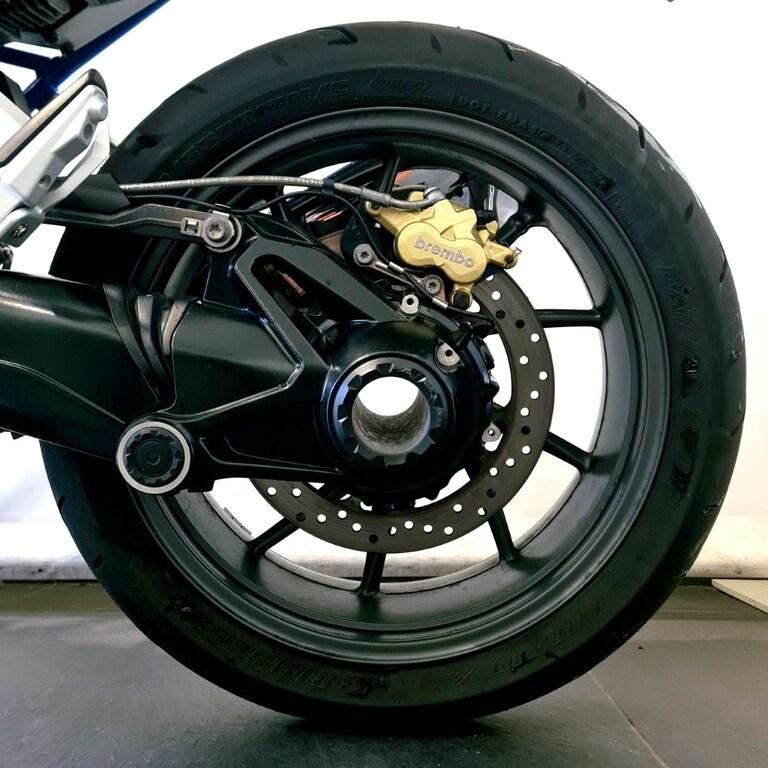 R 1200 R