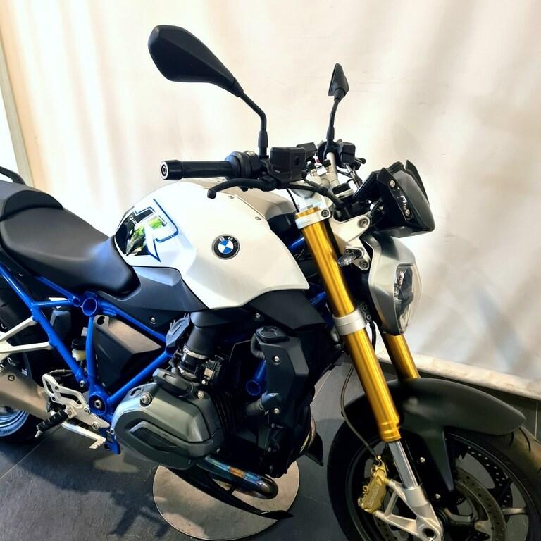R 1200 R