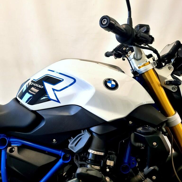 R 1200 R