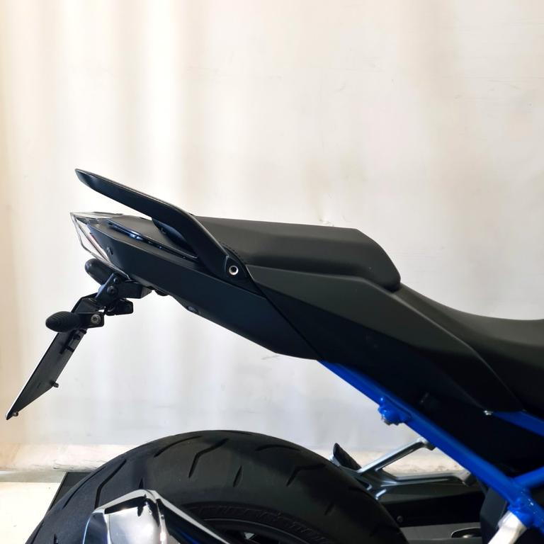 R 1200 R