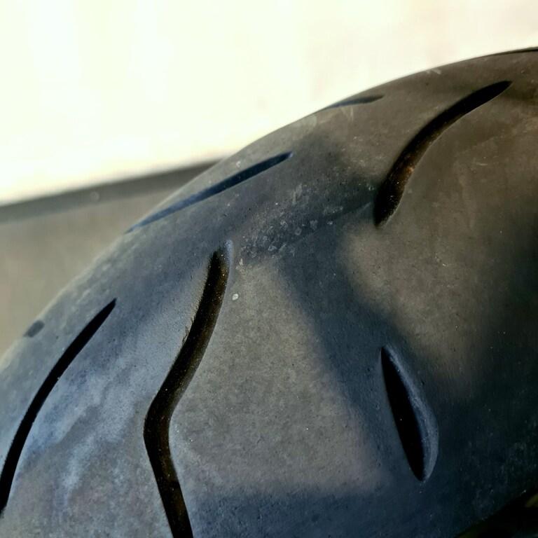 R 1200 R