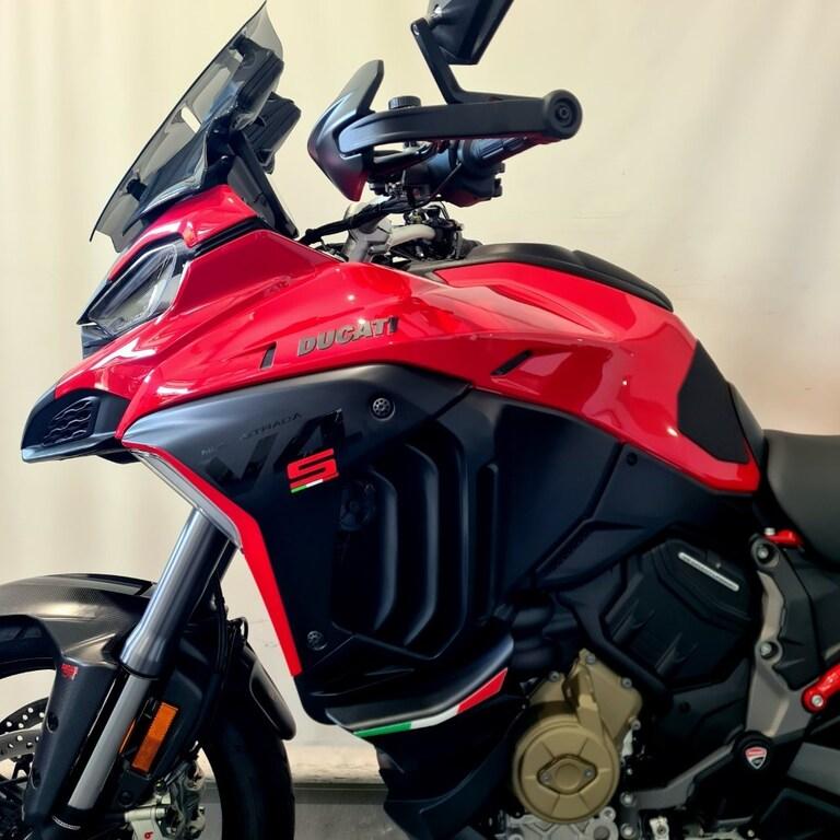 MULTISTRADA V4