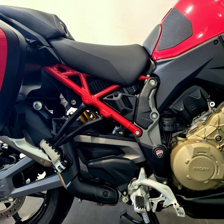 MULTISTRADA V4