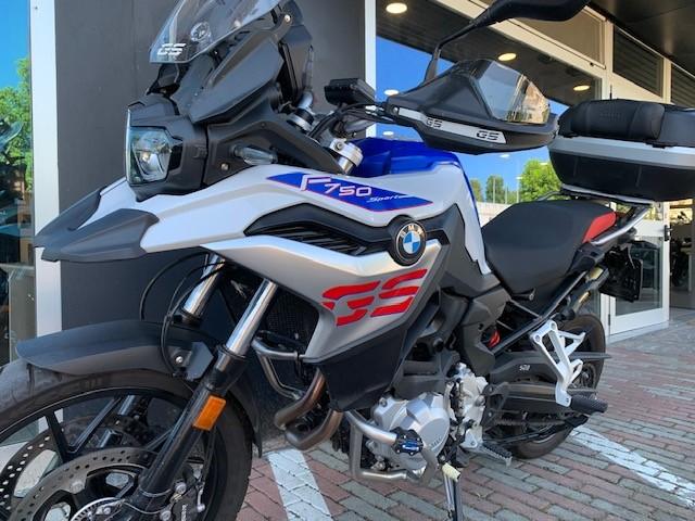 F 750 GS