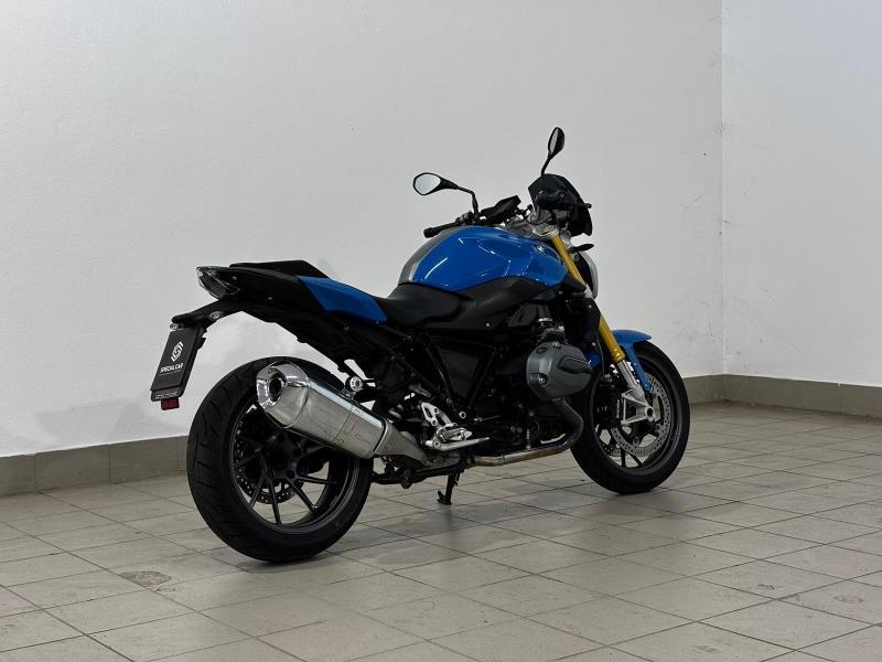 R 1200 R